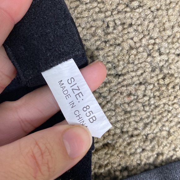 never worn - Picture 2 of 2